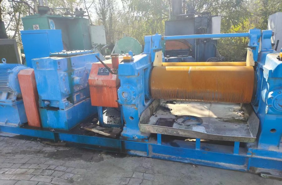 Used 18" Open mixing mill for sale-801