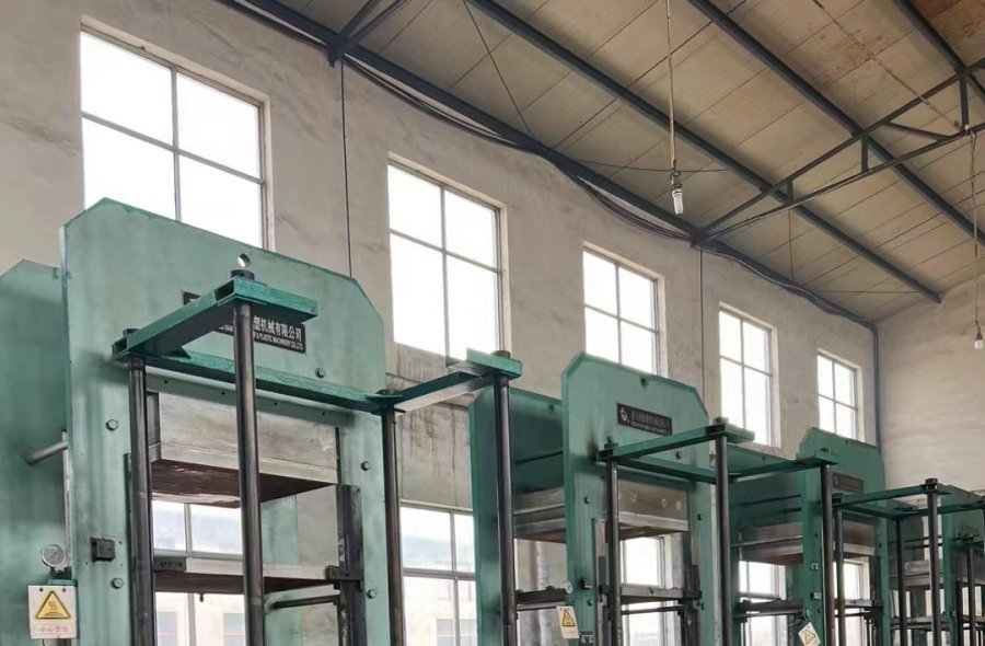 Solid tyre curing press for sale-1248