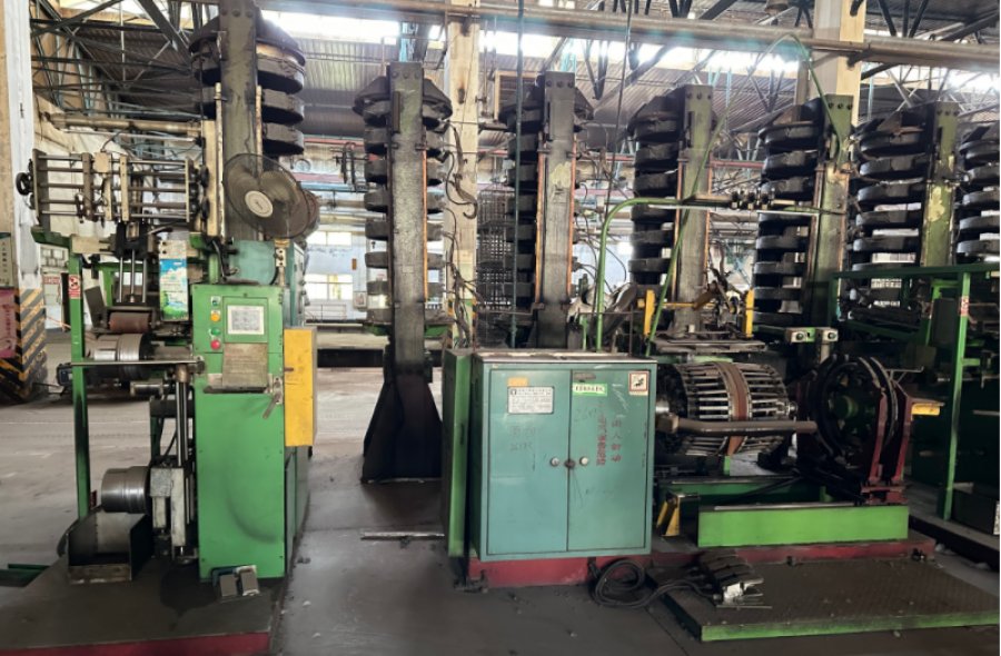 Used Motorcycle tire Building machine for sale-1383