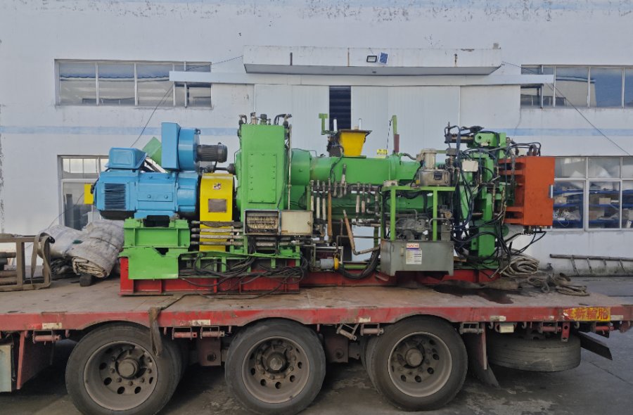 Used Kobelco Duplex extruder with size 115/60-1402