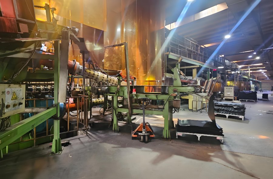 Yearly 2,400,000 PCS TBR Tire Factory For sale! -2095