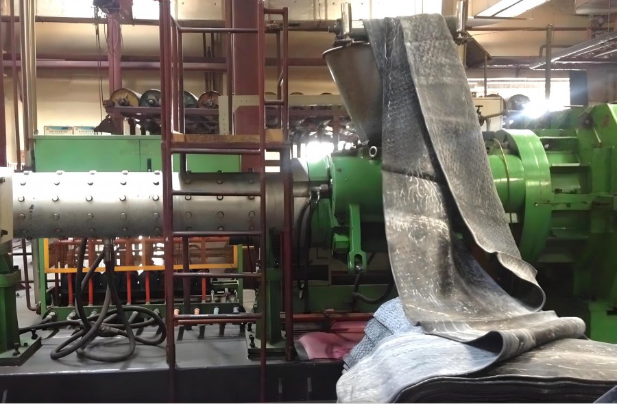 Yearly 2,400,000 PCS TBR Tire Factory For sale! -2097