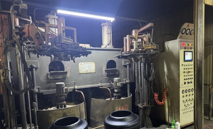 Used 45" 48" 55" Passenger car tire curing press