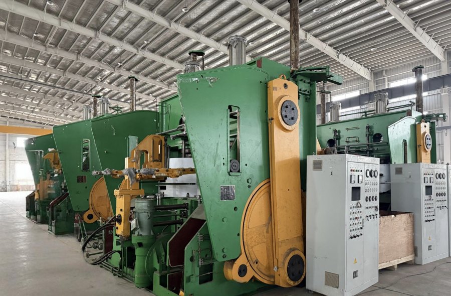 44" /55" / 63.5" / 65"  TBR Tire Curing press for sale -2365