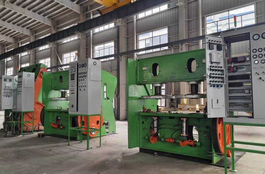 44" /55" / 63.5" / 65"  TBR Tire Curing press for sale -2369