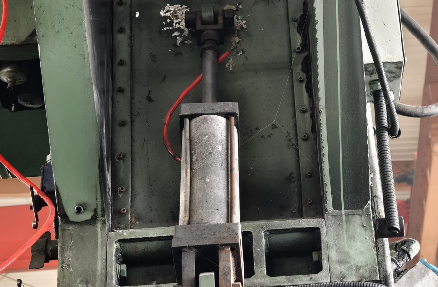 Wei Fu Hsing XM50 Drop-Type Internal Mixer For Sale-2453