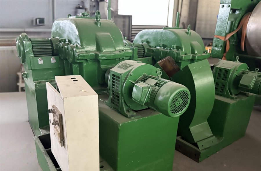 Three Used Φ700×1400 Rubbersheet Rotary Curing Machines for Sale-2508