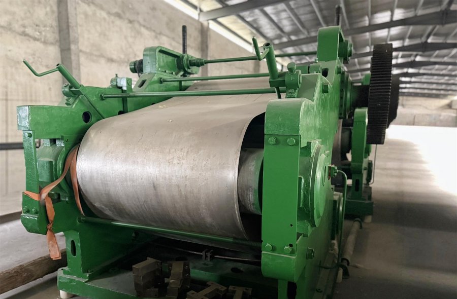 Three Used Φ700×1400 Rubbersheet Rotary Curing Machines for Sale-2511