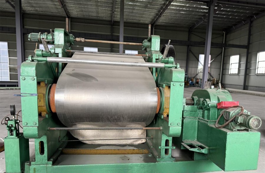 Three Used Φ700×1400 Rubbersheet Rotary Curing Machines for Sale-2512