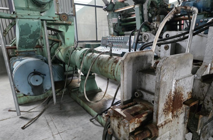 Used T/L Tread & Lip Extrusion Line For Sale-2547