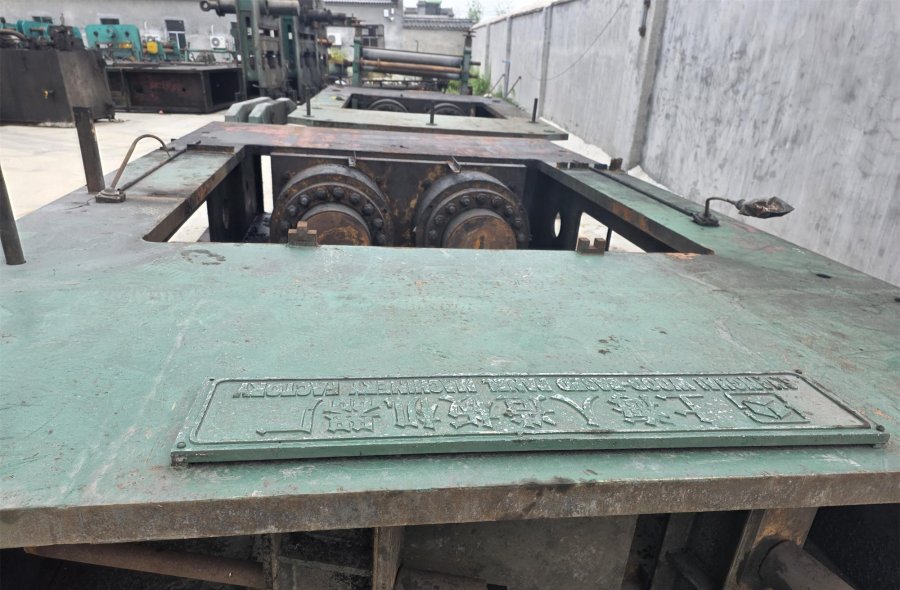 Used T/L Tread & Lip Extrusion Line For Sale-2548