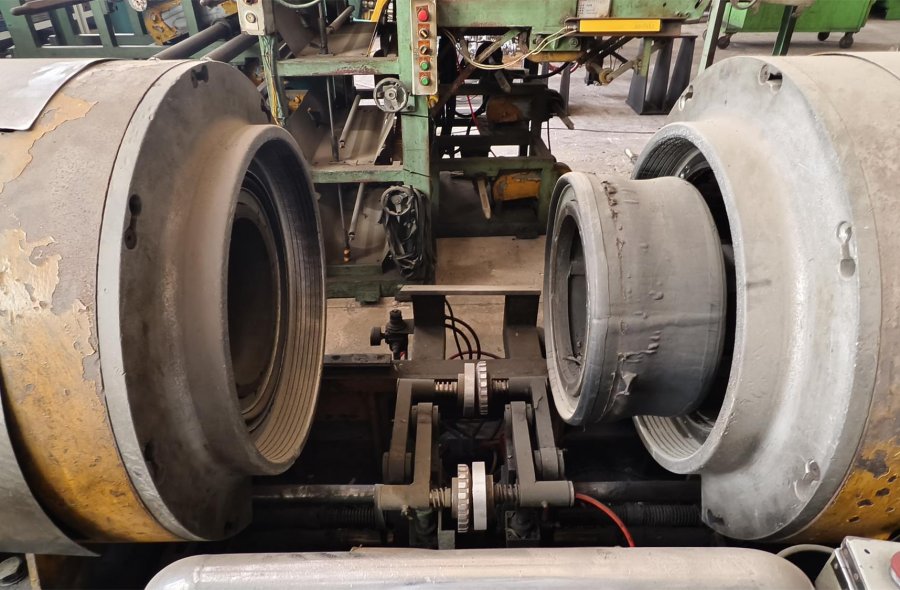 Used BTU1620 Tire Building Machine For Sale-2593