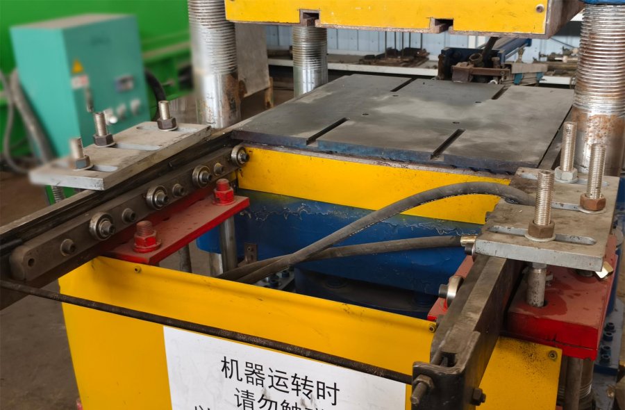 Used XLB 250T Rubber Compression Molding Press | 600×600mm Platens, 4-Column Design-2672