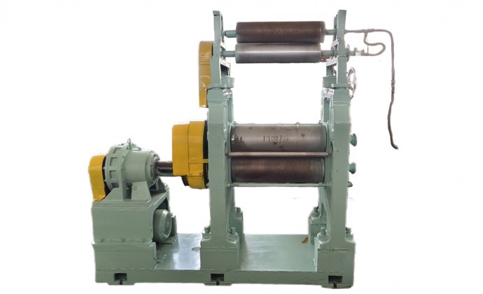 Used 5.5kW Two-Roll Rubber Calender with Top Batch-Off