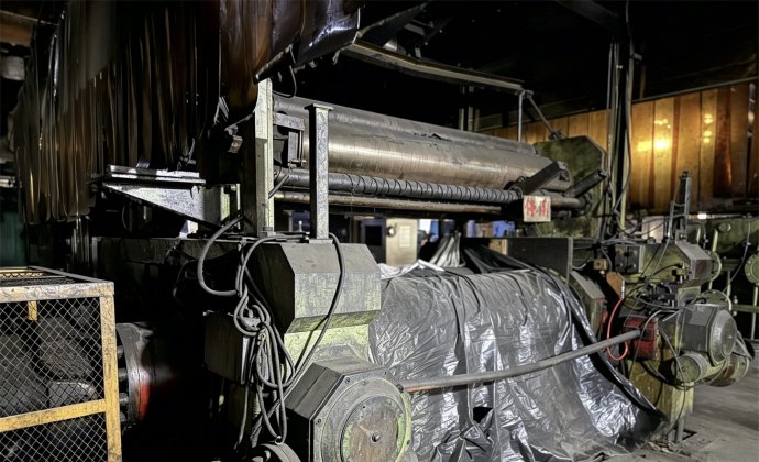 XK-710 28 Inch Two Roll Open Mill | Used Yiyang Rubber Processing Equipment