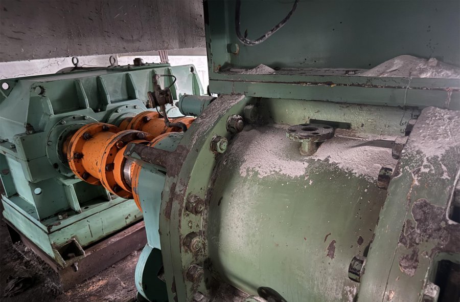 Taiwan Made Used 200HP 8-Pole 3-Phase Induction Motor For XM120 Drop Type Mixing Machine | DFTMC-2779