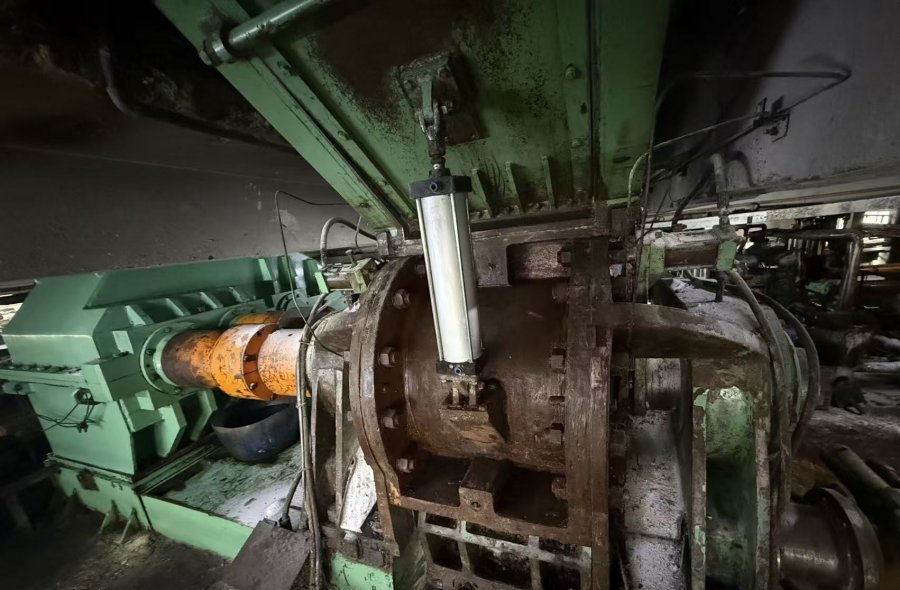 Taiwan Made Drop Type XM150 Rubber Mixing Machine Used Rubber Processing Equipment-2810