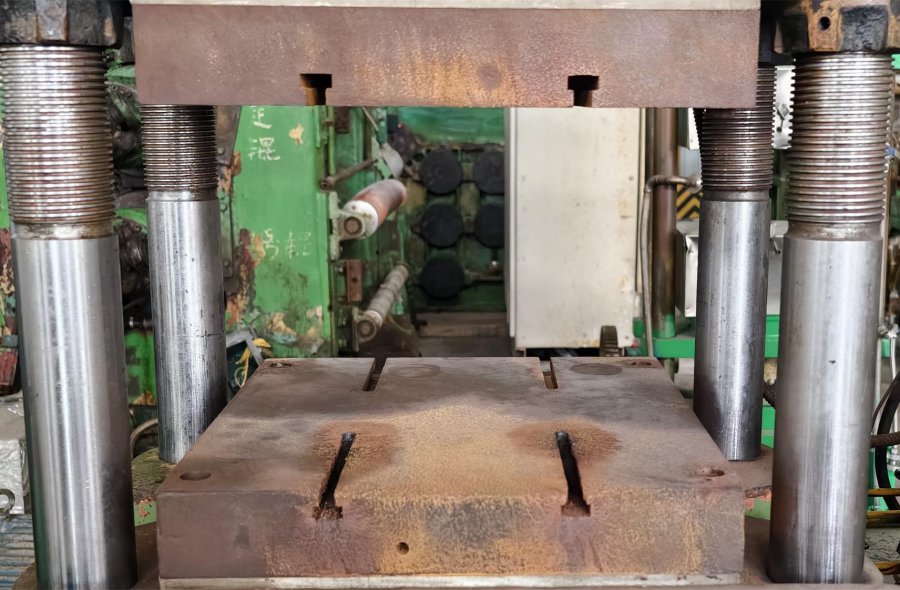 Yuyao HACEN 160T Plate Vulcanizing Machine DLB-500×550×1-2847