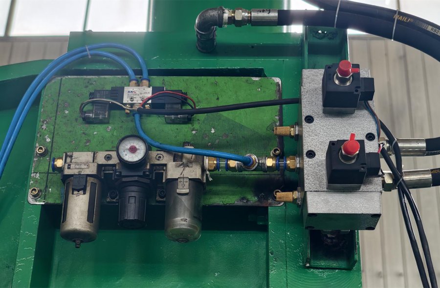 Refurbished XM80 Internal Mixing Mill Banbury For Sale-3054