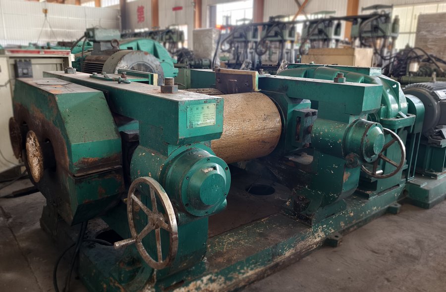 Used Dalian Baofeng XKP-560×1000 Rubber Cracker Mill for Waste Tire Powder-3096