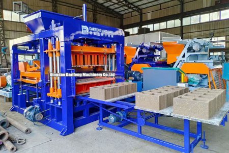 QT5-15 Automatic concrete block machine for Central Asia client