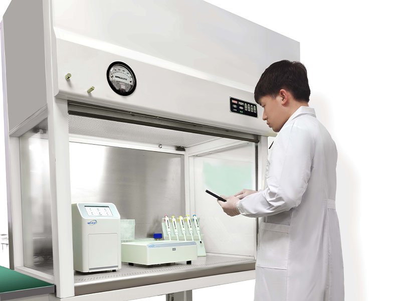 Sistema de PCR nQ16-X4 para uso en campo y laboratorio