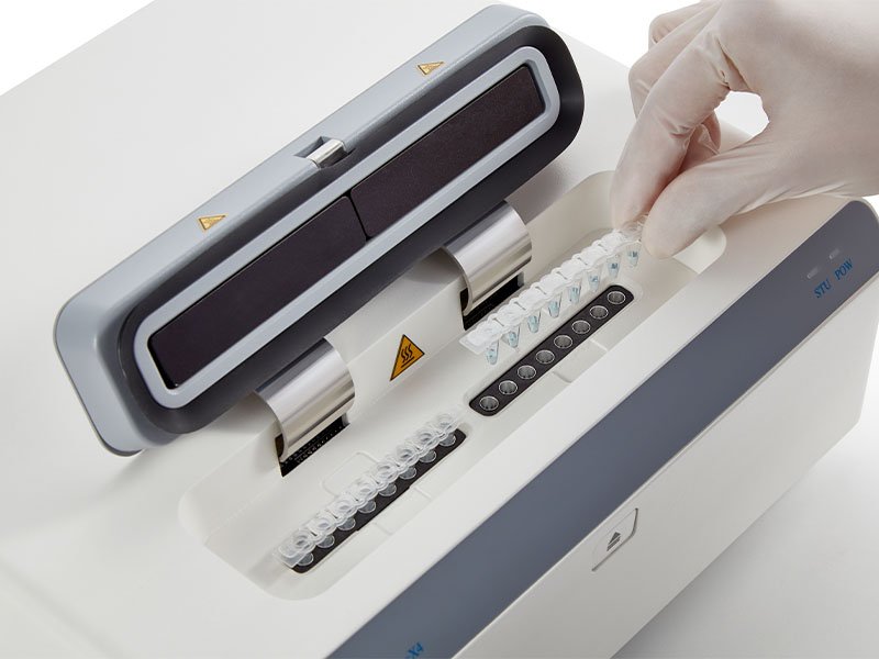 Analizador portátil de PCR en tiempo real rápida nQ16-X4