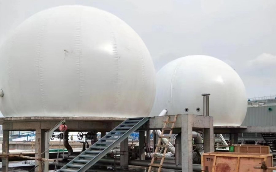 2*300m³ Double membrane  biogas holder